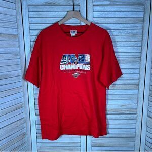 Vintage Lee Men's Large 2002 Anaheim Angels Champions T-shirt.